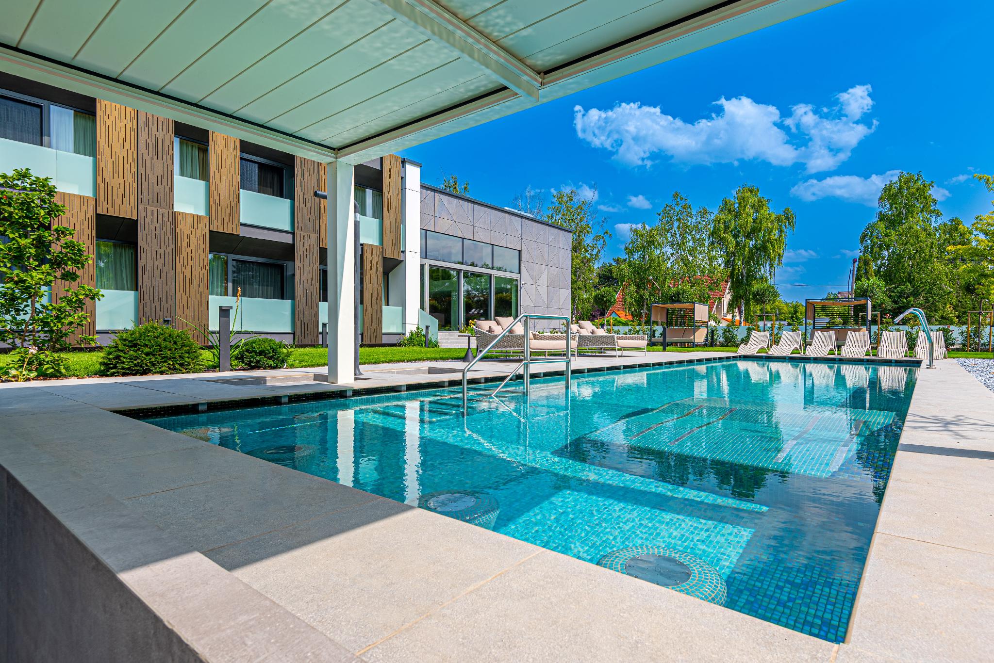 REED Luxury Hotel by Balaton (REED Boutique Hotel & Bistro) 24/25