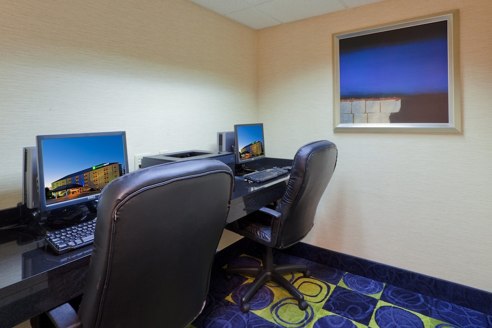 Best Western Plus Heritage Rail Inn & Suites 37/49