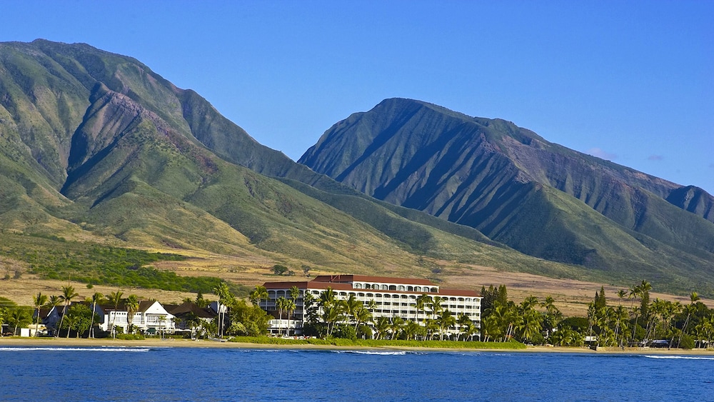 Lahaina Shores Beach Resort 51/57