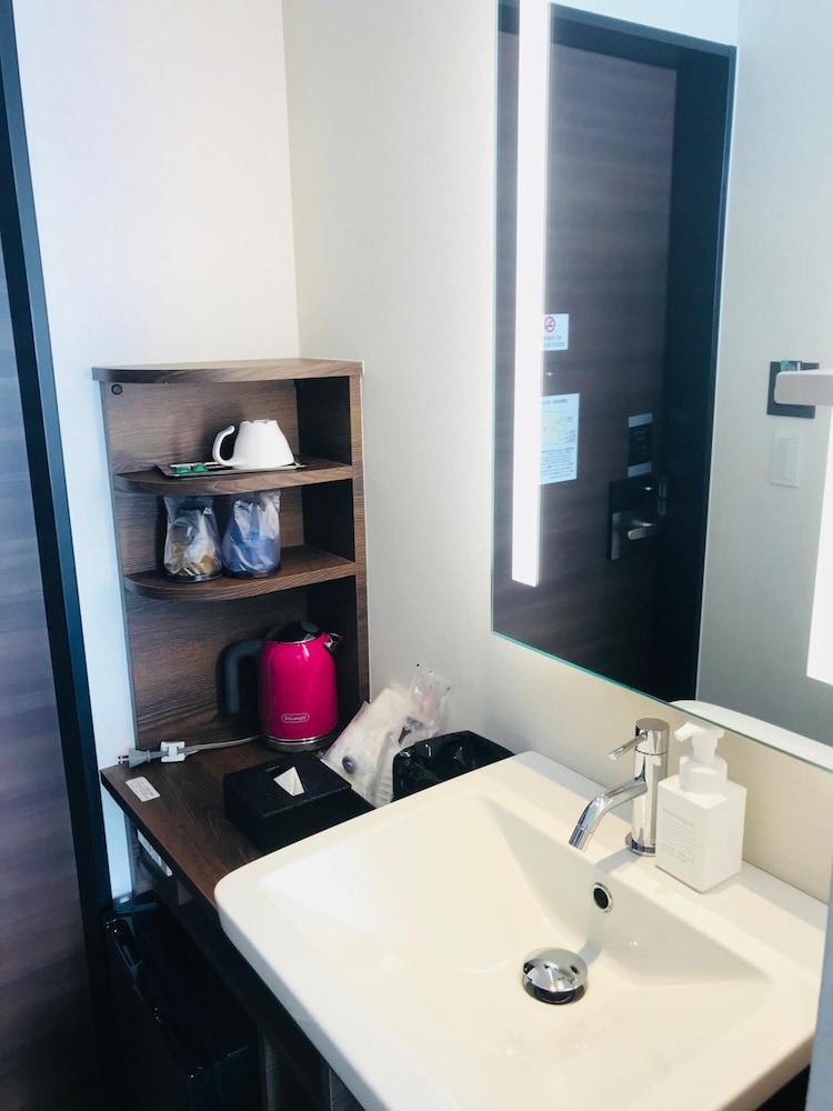 Hotel Emit Ueno 42/43