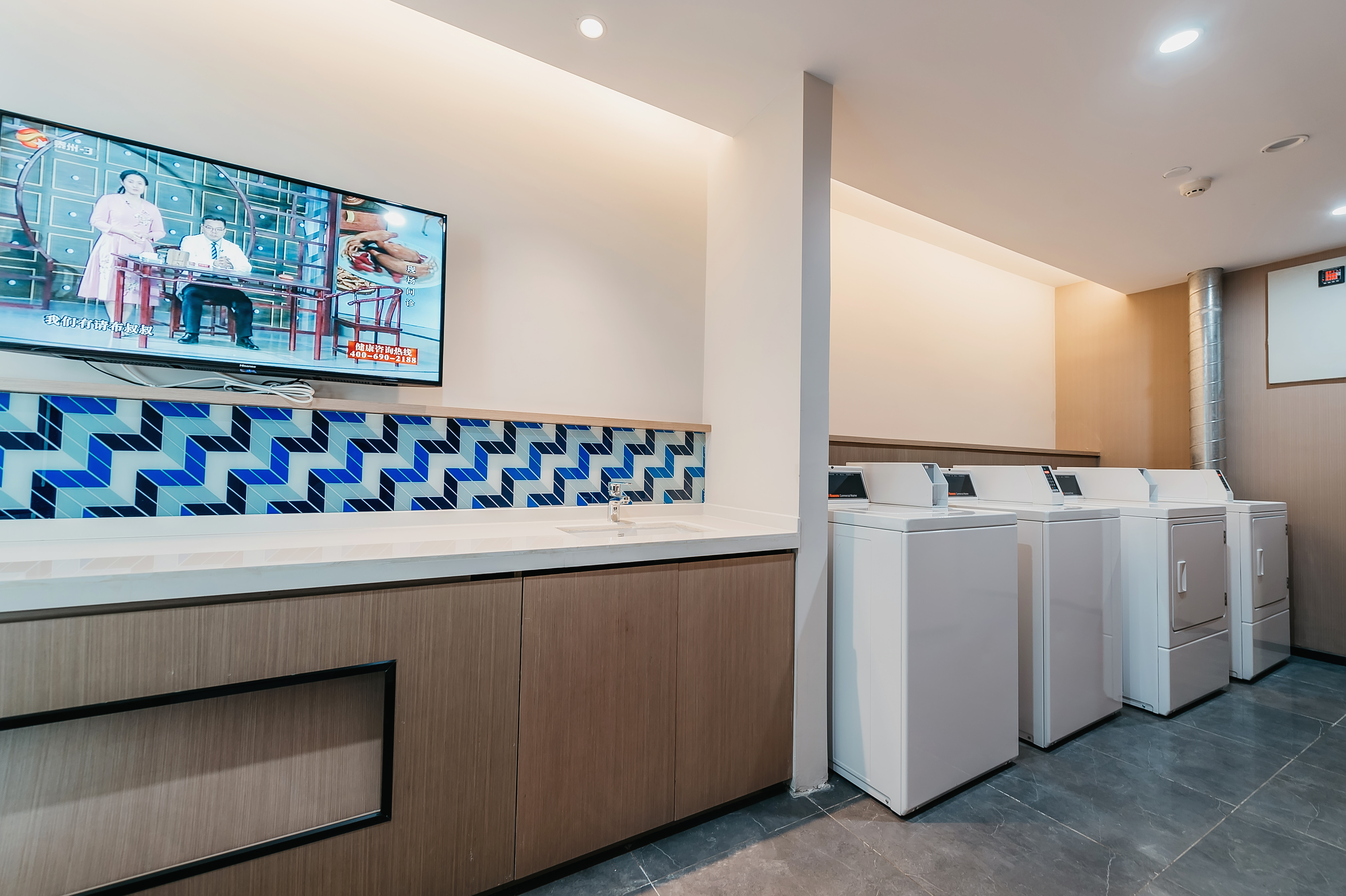 Holiday Inn Express Taizhou Cmc 8/24