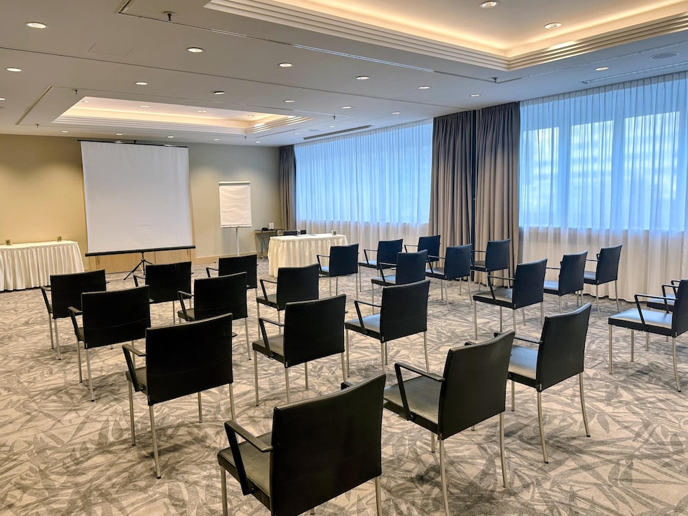 Park Inn by Radisson Berlin Alexanderplatz 34/45