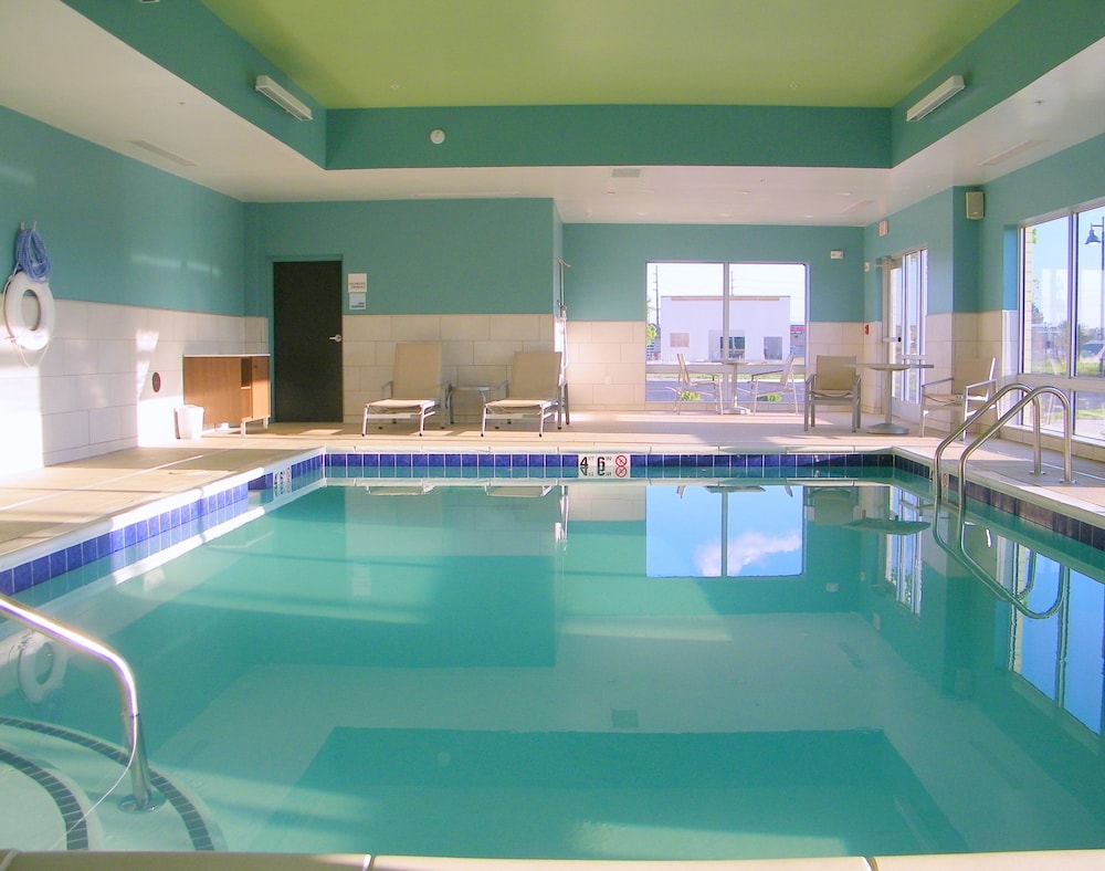 swimming pool spa