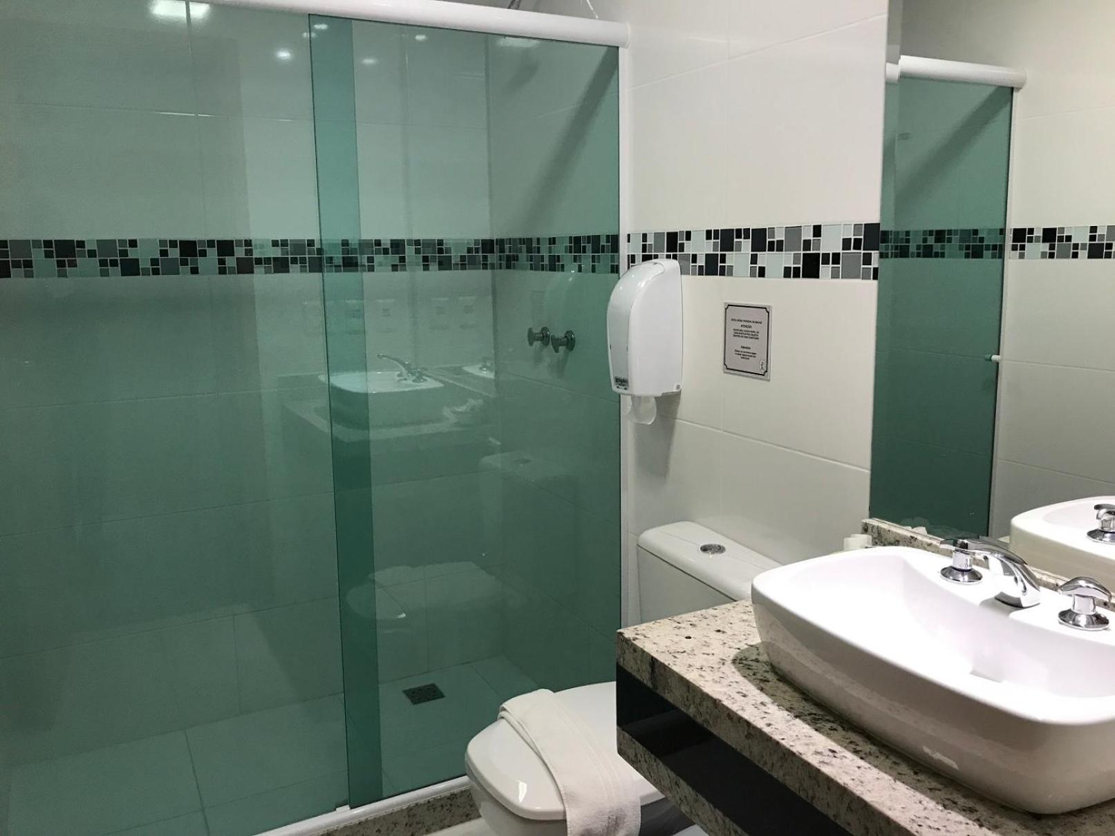 HOTEL BRISA TROPICAL DE MACAE 54/56