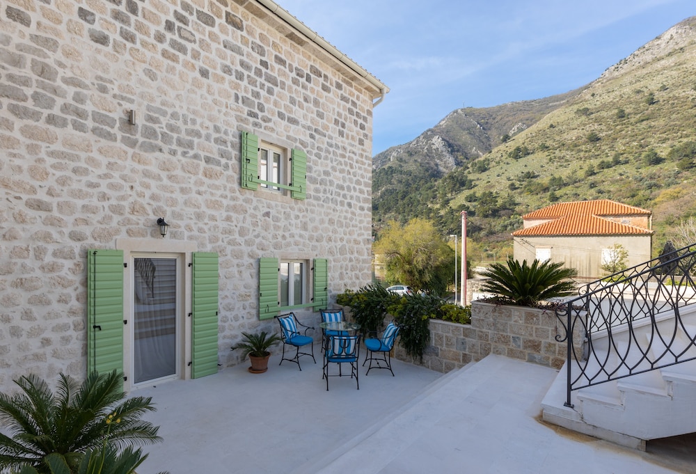 Hotel Libertas 4/69