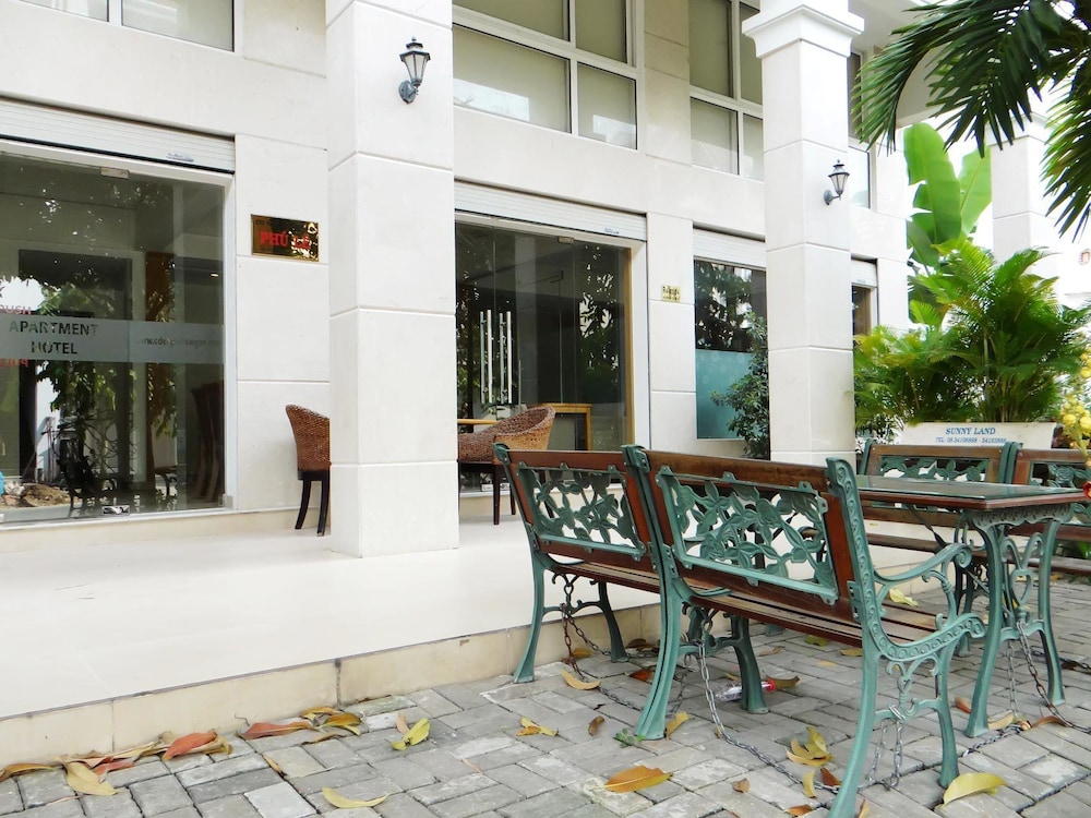 Edenpark Apartment & Hotel Service 14/15