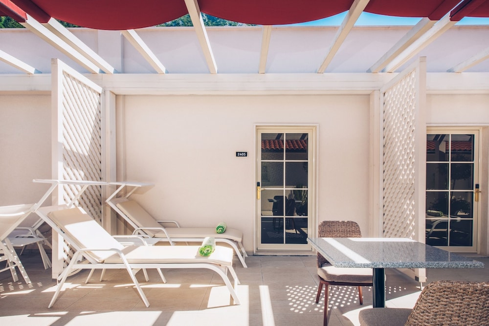 Heritage Grand Perast Hotel 35/50