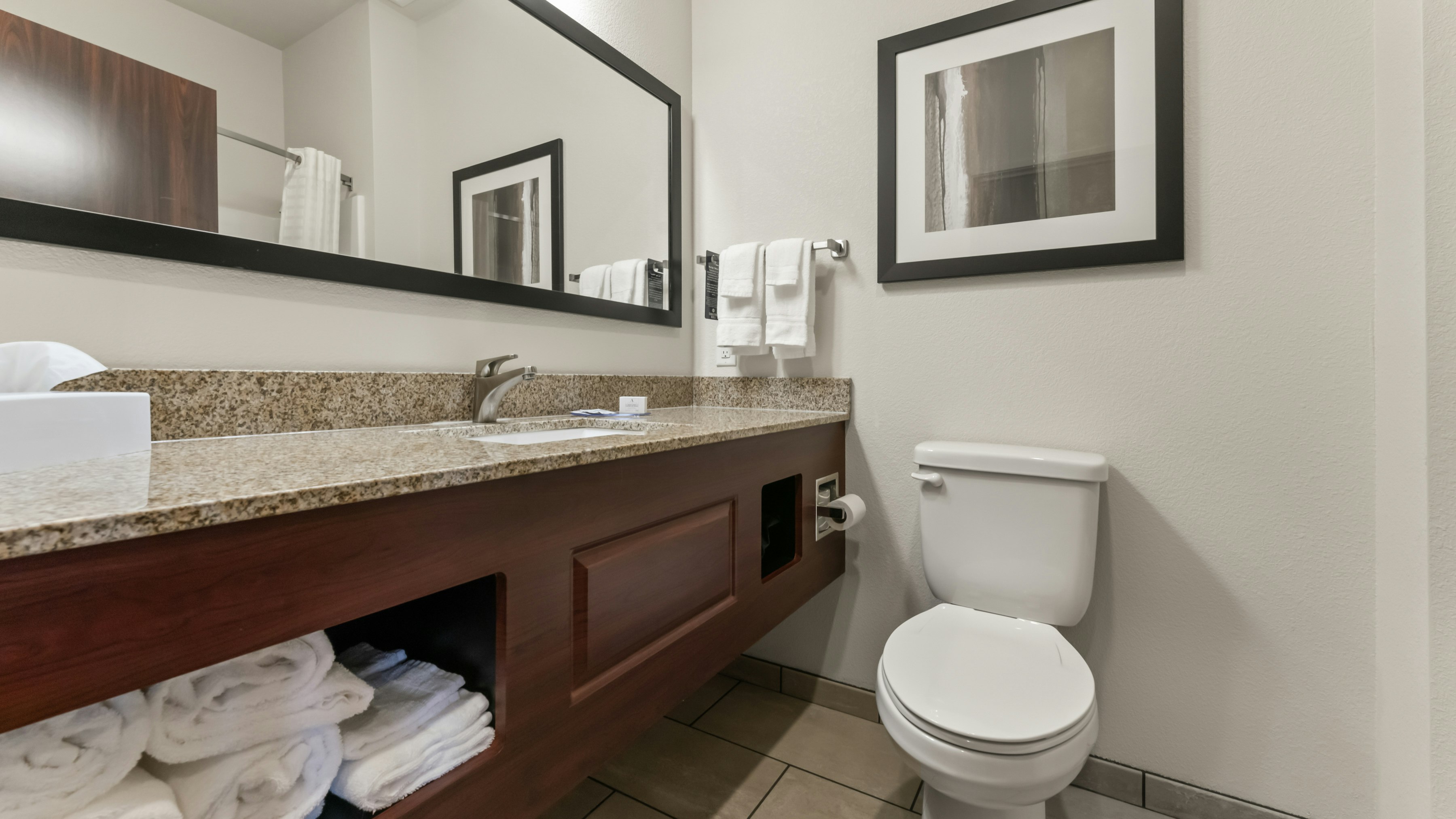 Cobblestone Inn & Suites - Julesburg 46/50