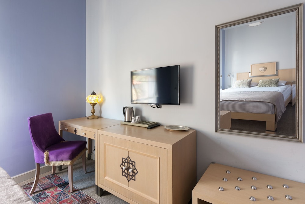 Delight Deluxe Boutique Hotel 79/79