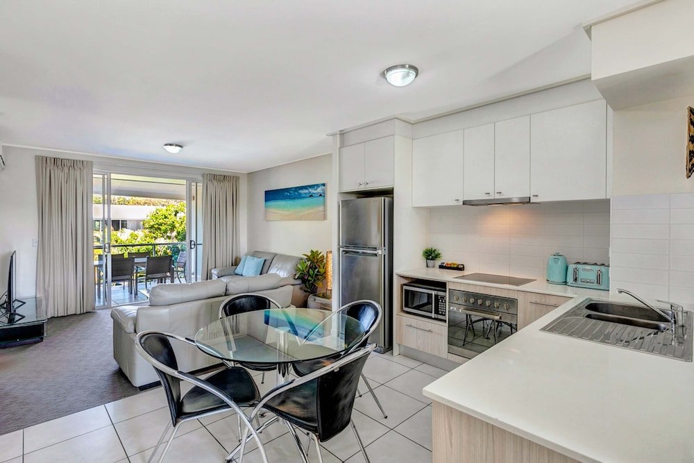Ramada Encore by Wyndham Whale Cove Hervey Bay 44/57