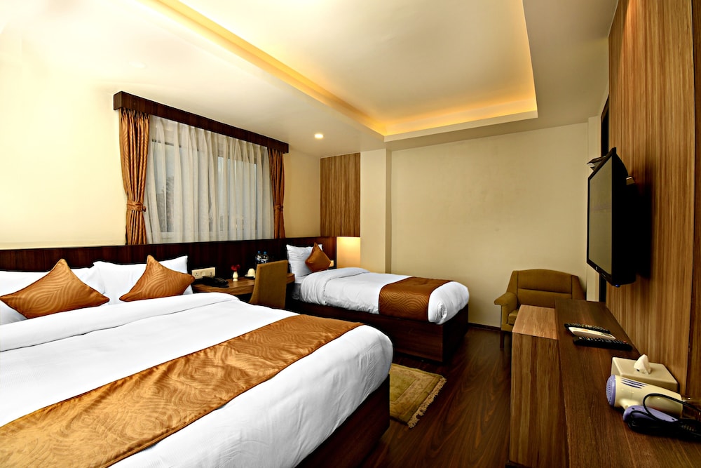 The Milestone Hotel 5/54