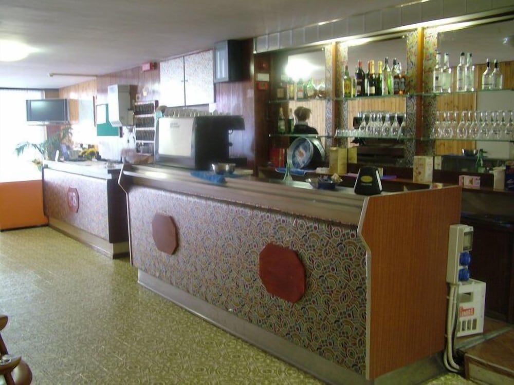 Hotel Bacco 6/22