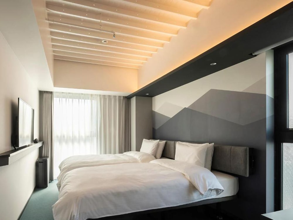 TYPE B, STANDARD, TWIN BEDS