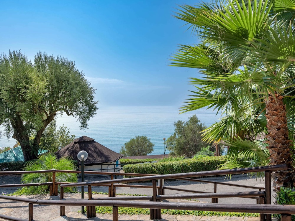 Resort Baia Del Silenzio 72/74