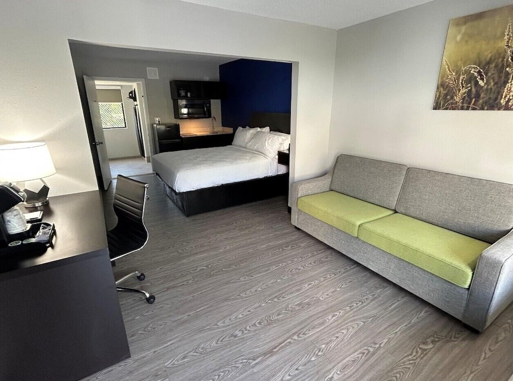 SureStay Studio by Best Western Rowland 26/41