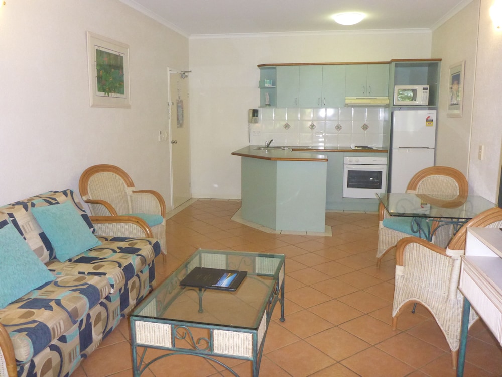 Palm Cove Tropic Apartments 15/26