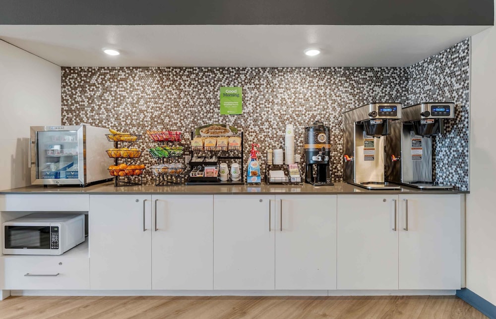 Extended Stay America Premier Suites- Phoenix - Chandler - Airport 23/50