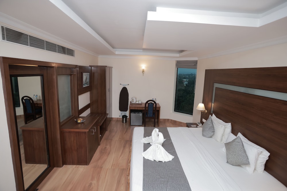 Executive, Suite, The Quilon Beach 6/10