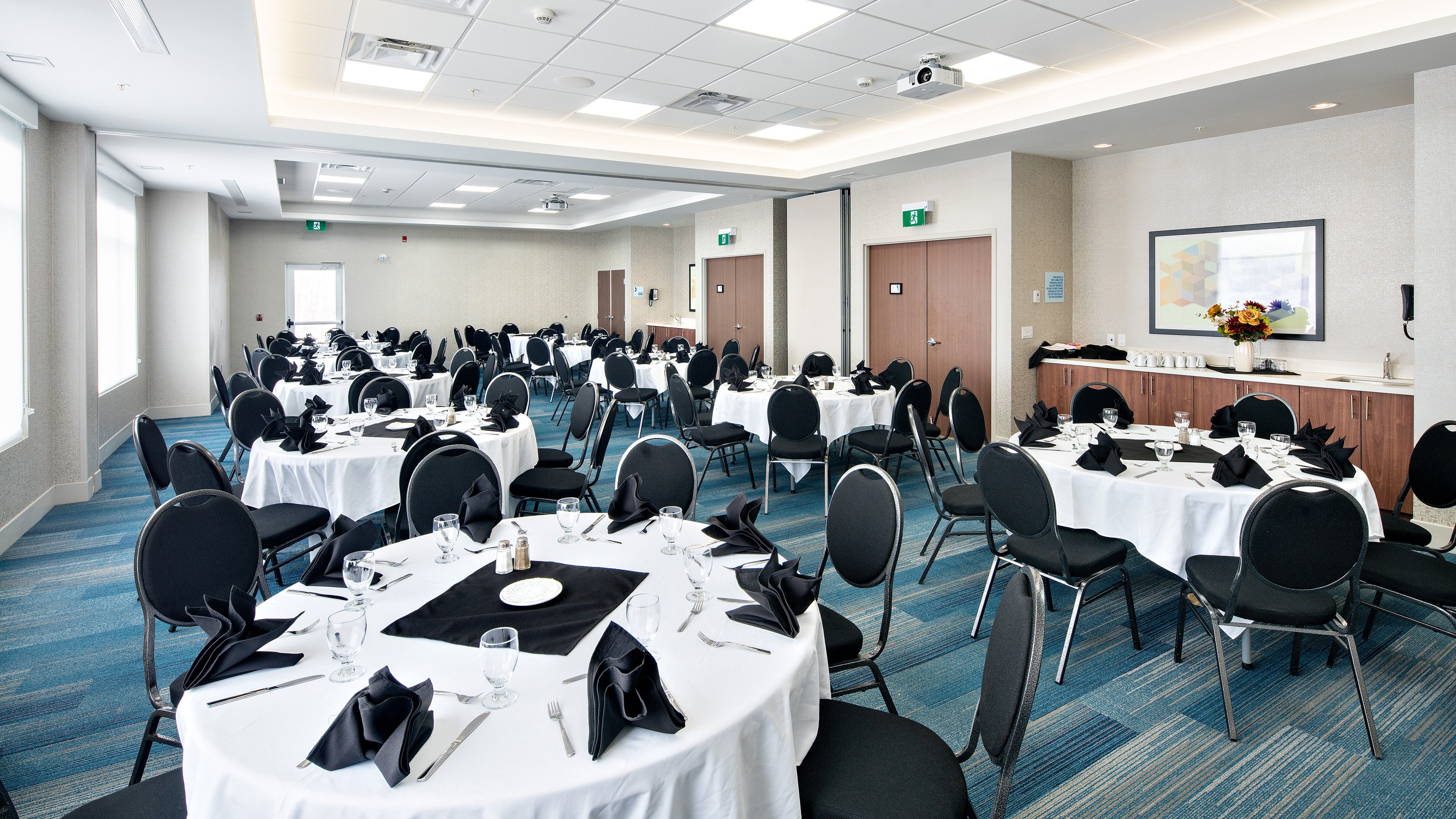Staybridge Suites Red Deer North 42/50