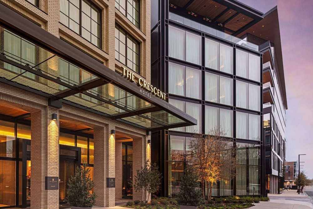The Crescent Hotel Fort Worth 3/50