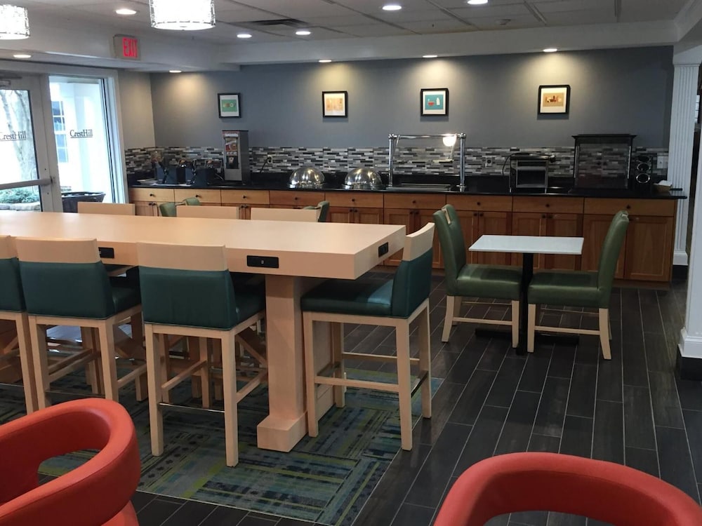 Cresthill Suites Syracuse 36/53