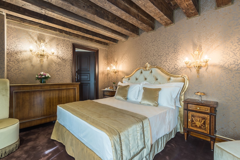 Nani Mocenigo Palace 29/76