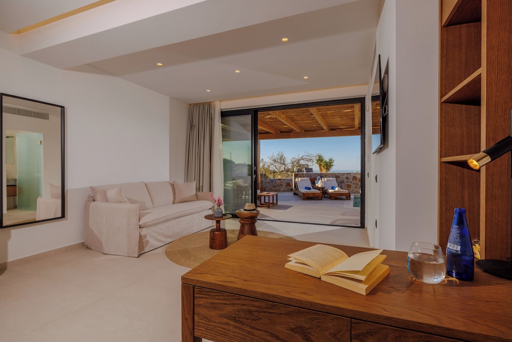 Deos Luxury Suites 30/50