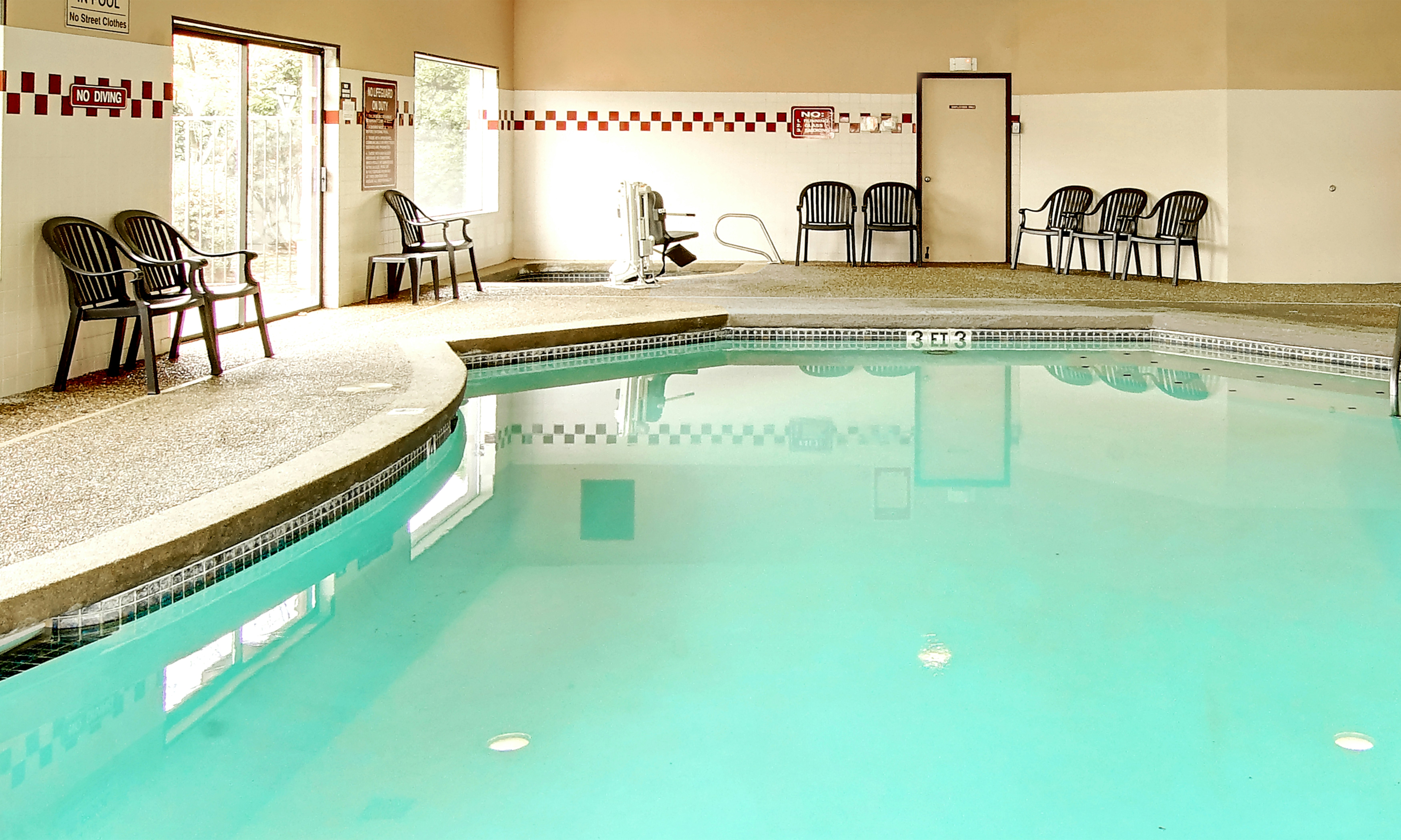 Phoenix Inn Suites South Salem 19/57