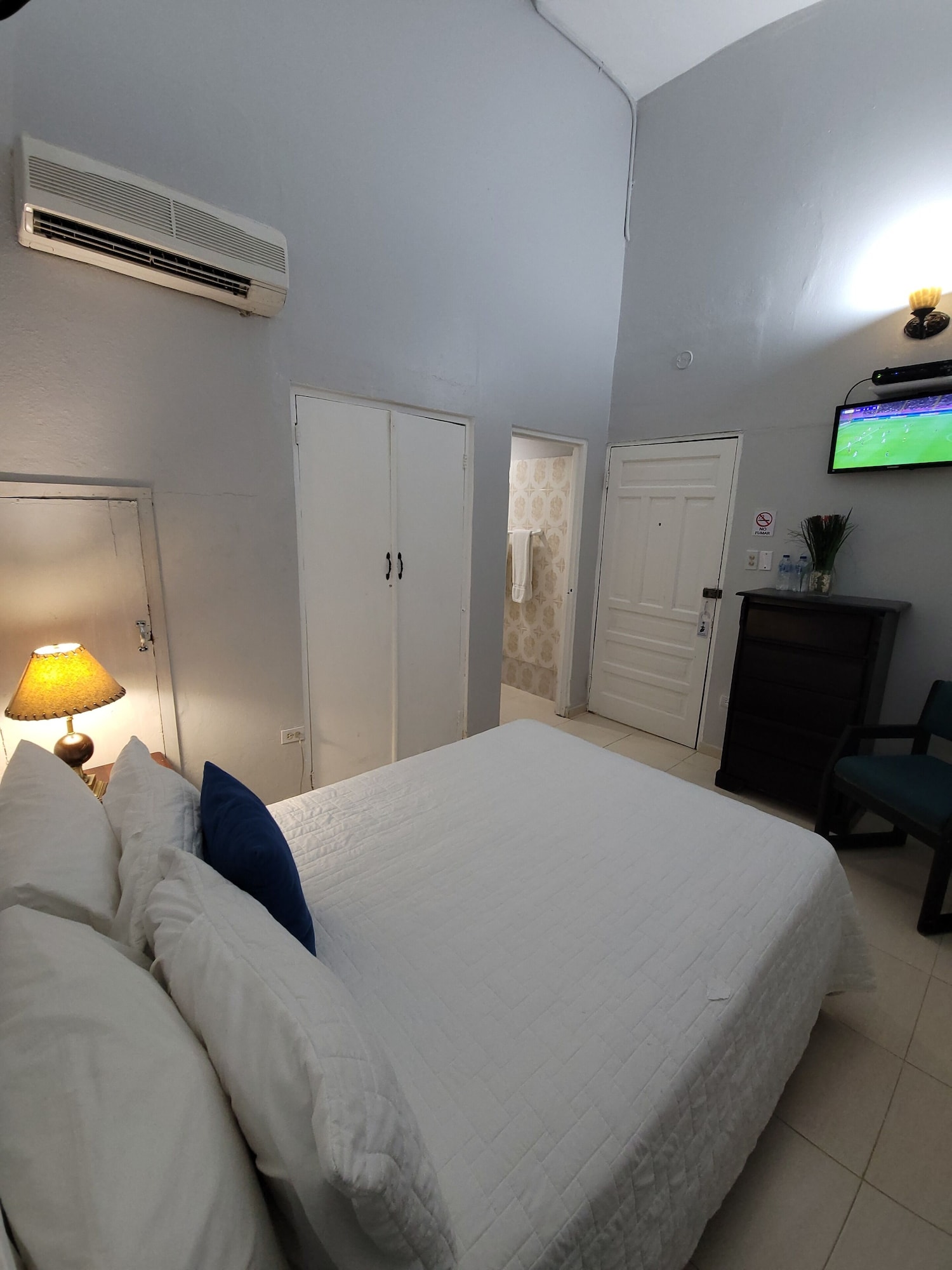 ECONOMY, SINGLE, DOUBLE BED