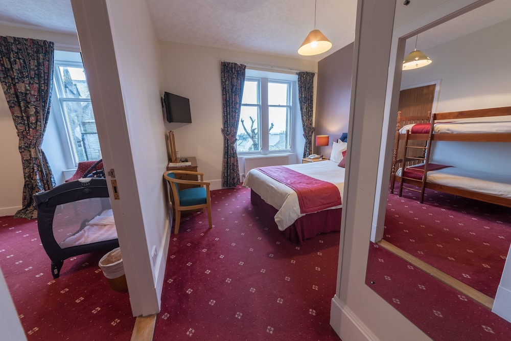 PENTLAND HOTEL 37/50