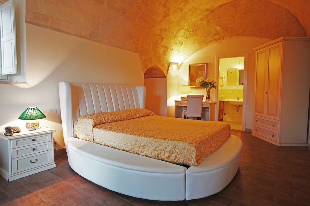 Caveoso Hotel 12/59