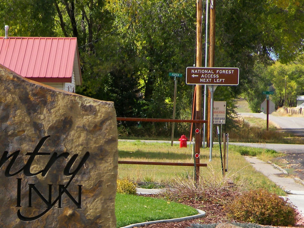 Backcountry Inn 18/24
