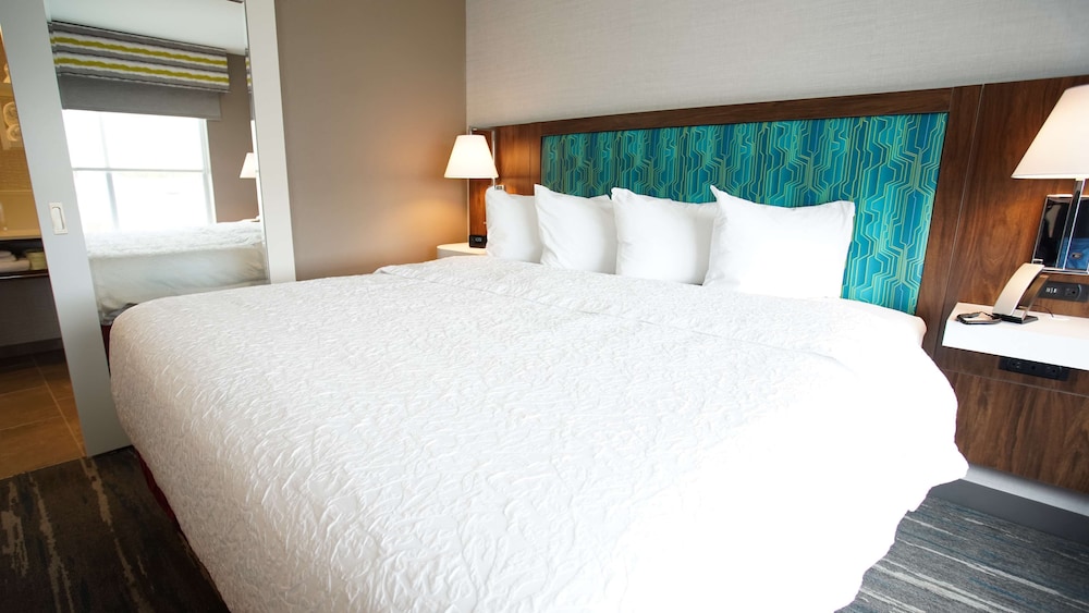Hampton Inn Suites St Clairsville 7/32