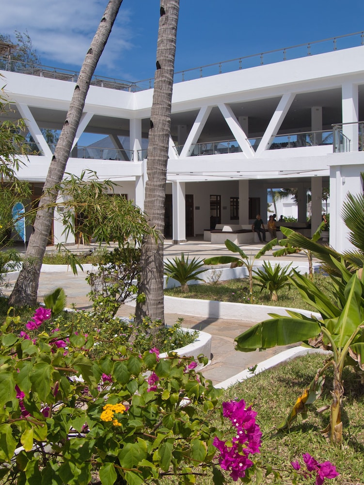 Barracuda Inn Resort 39/51