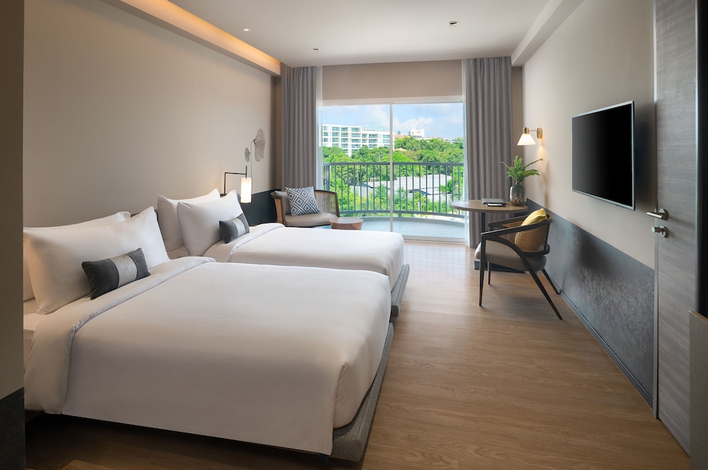 Luxury Ocean View Twin