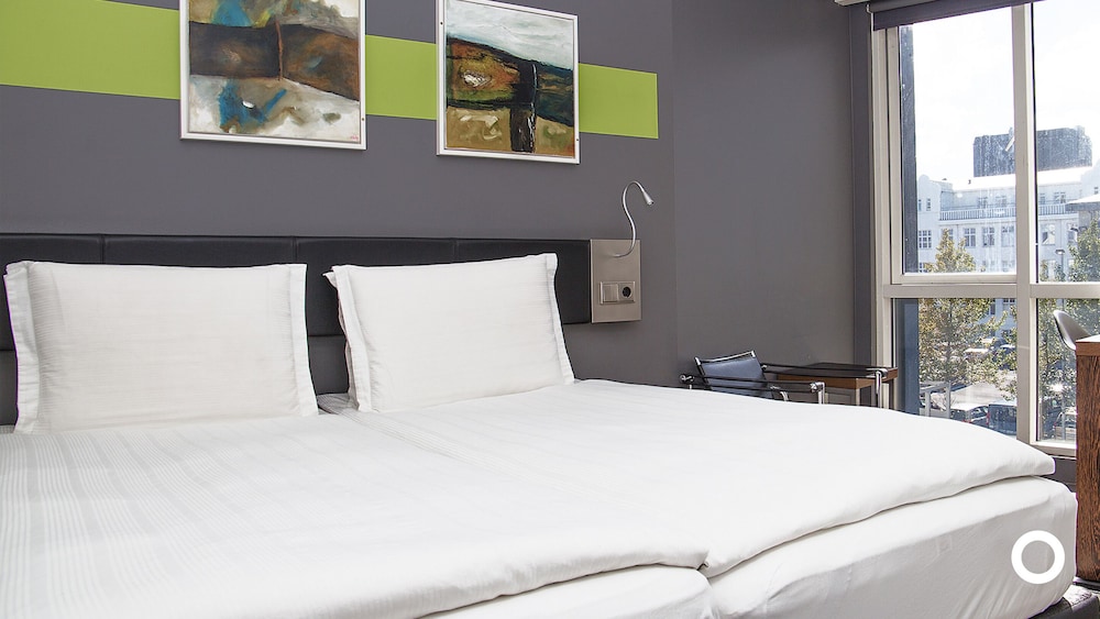STANDARD, DOUBLE OR TWIN BED
