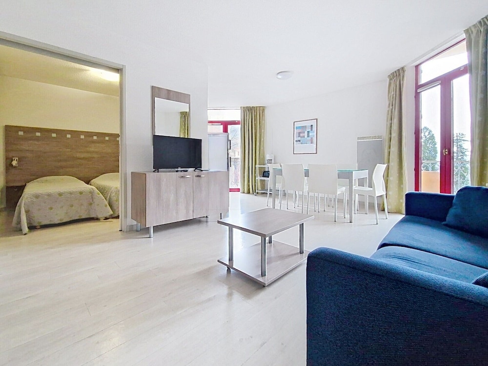 Terres de France Appart Hotel Le Splendid 39/63
