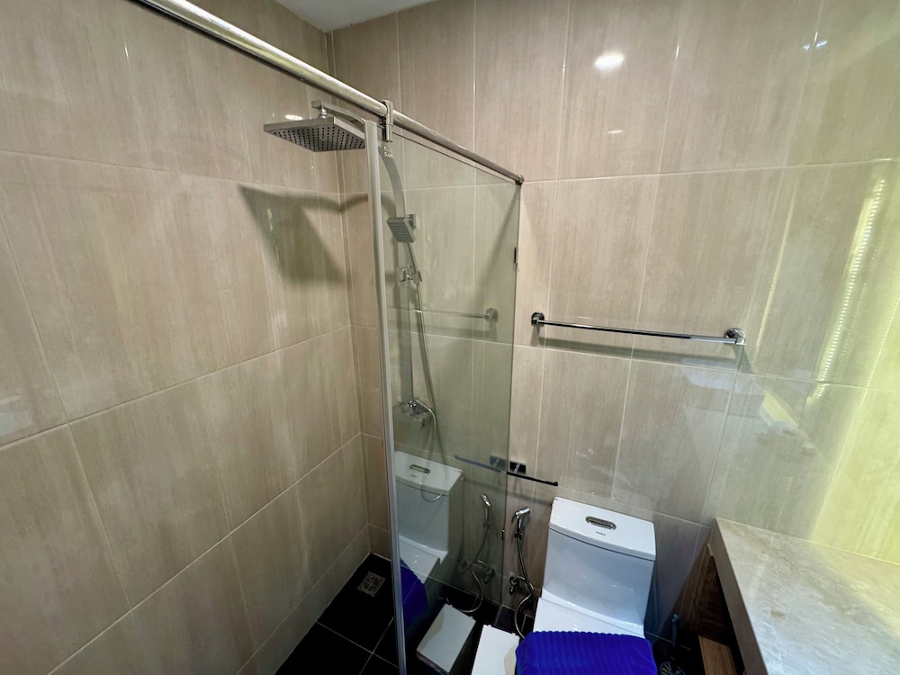 The Point Pratumnak by PSR ASIA 50/50