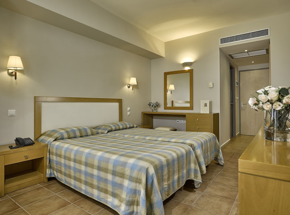 ROOM, SINGLE
