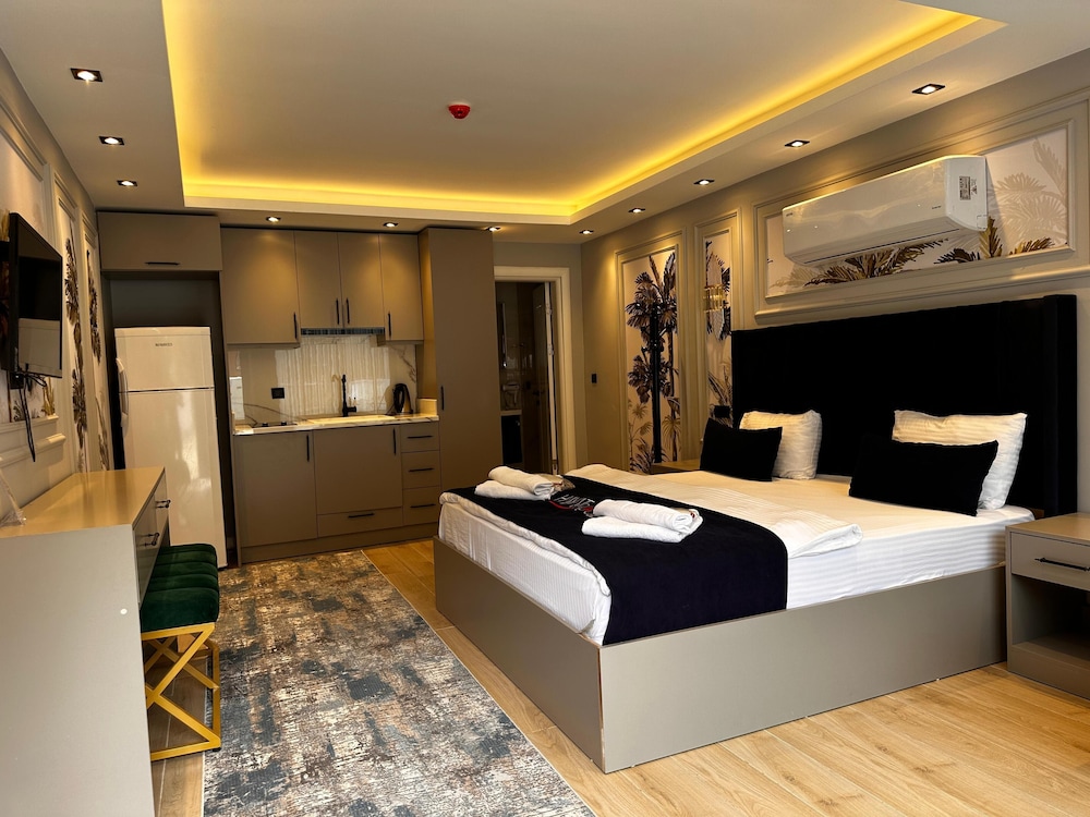 DELUXE, SINGLE BED