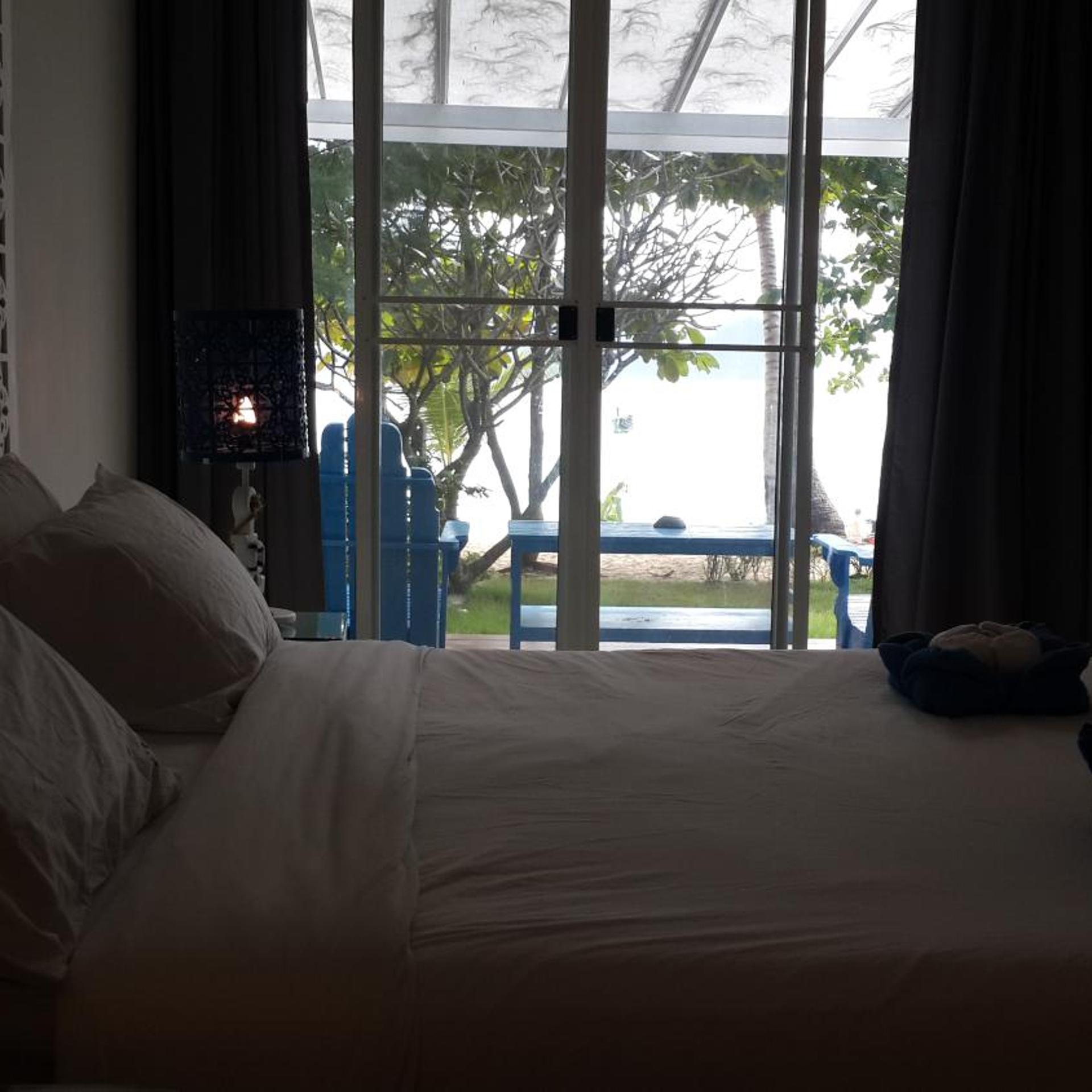 Bungalow, Beach Front