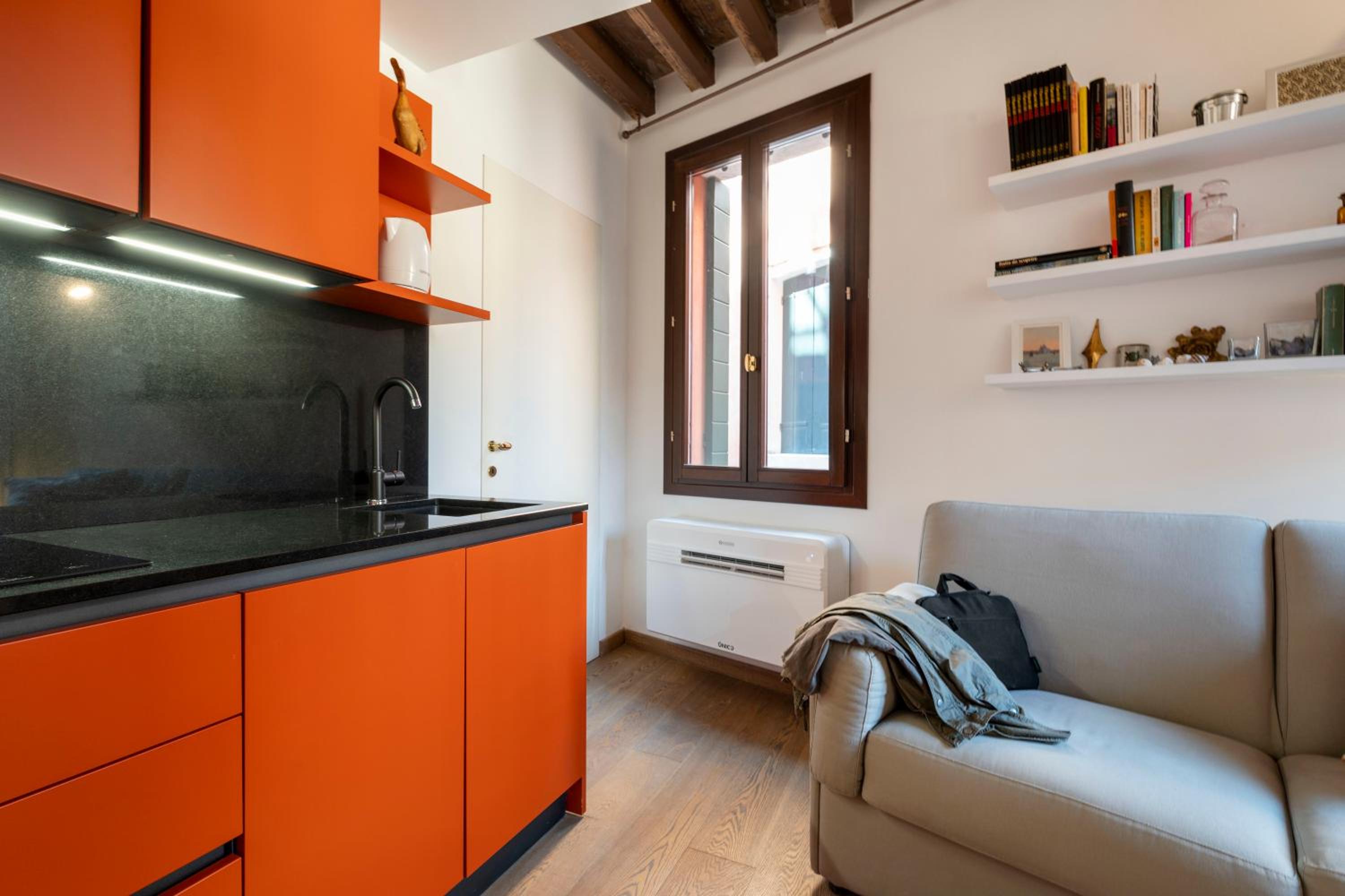 Contemporary Apartment In Venice Ff 28/35