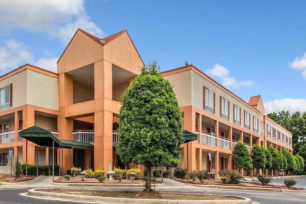 Quality Inn Homewood Birmingham I-65 3/34