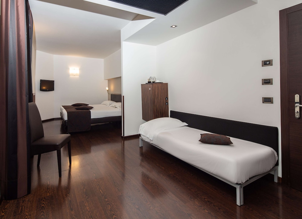 Best Western Hotel Biri 26/35