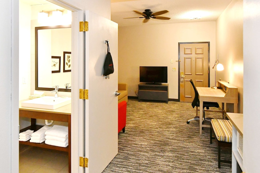 Country Inn and Suites By Radisson Mount Morris NY 23/28
