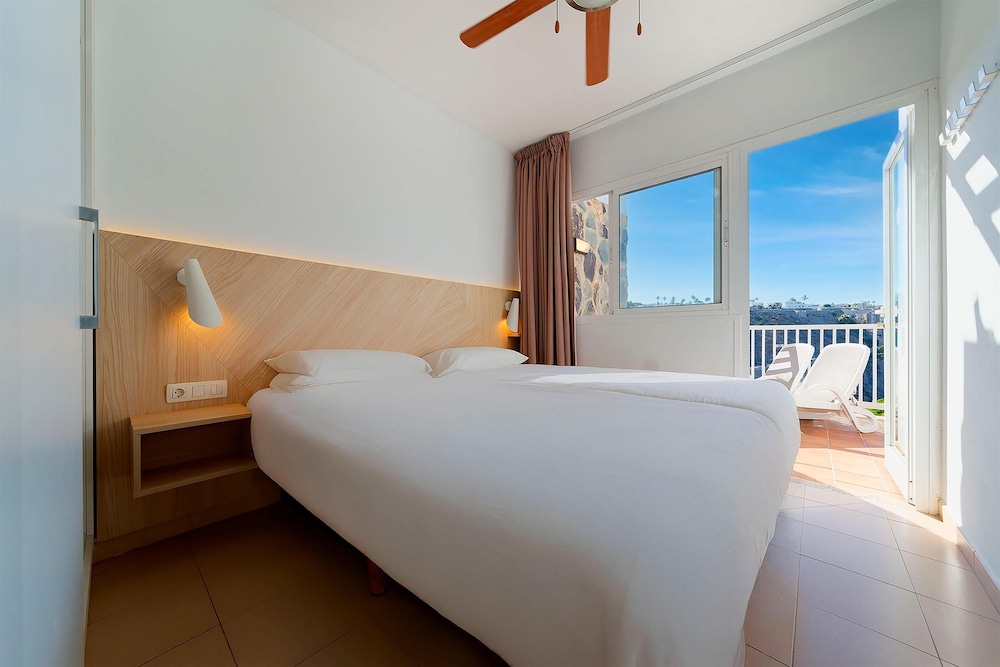 1 BEDROOM, PREMIUM, APARTMENT, TERRACE