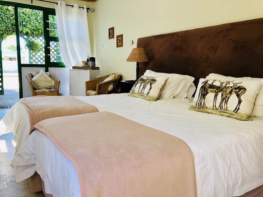 Sandra's Guest House 10/55