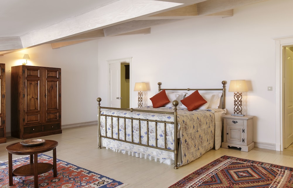 Marti Resort Hotel 48/72