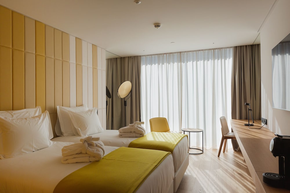 Executive, Twin Beds