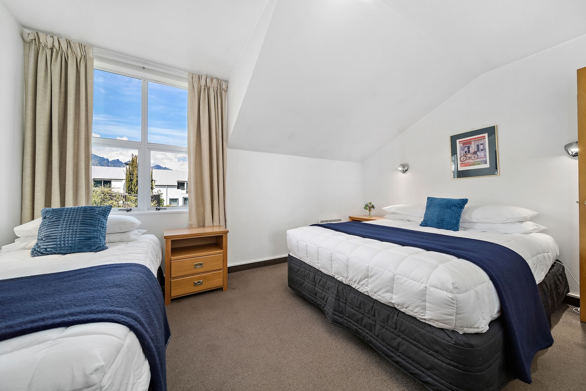 2 BEDROOMS, APARTMENT